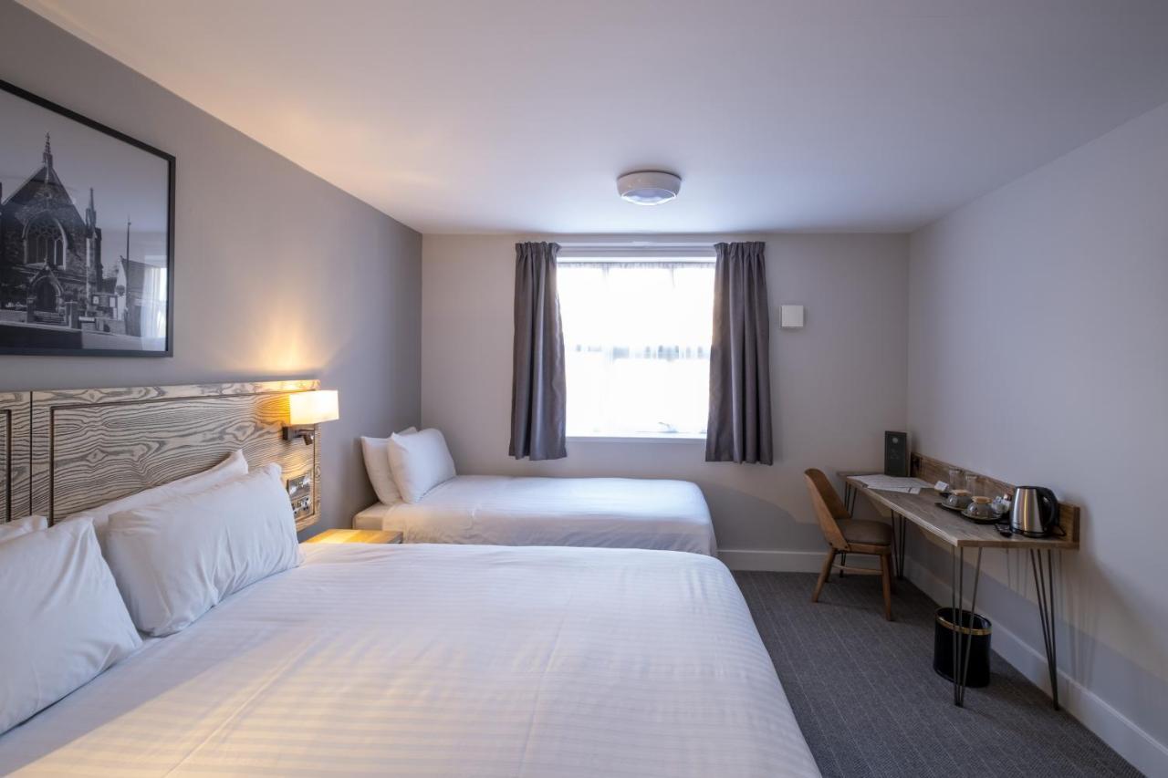 Hotel Two Rivers By Marston's